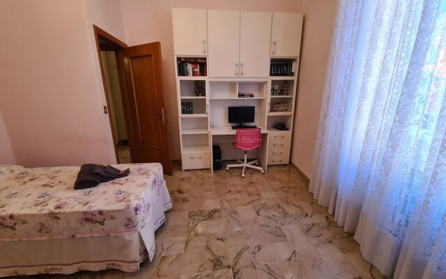 Santa in Caruggio- PortofinoVacanze