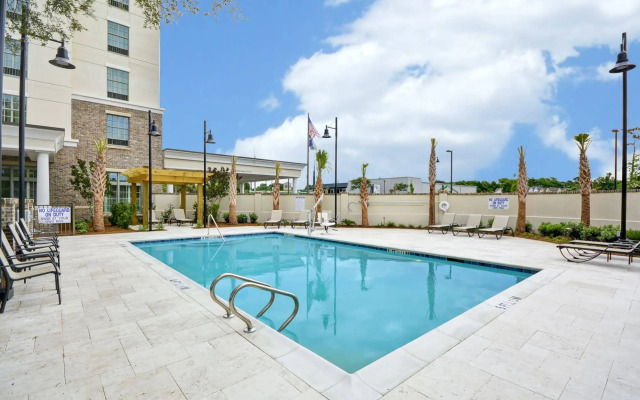 Hampton Inn & Suites Charleston Airport