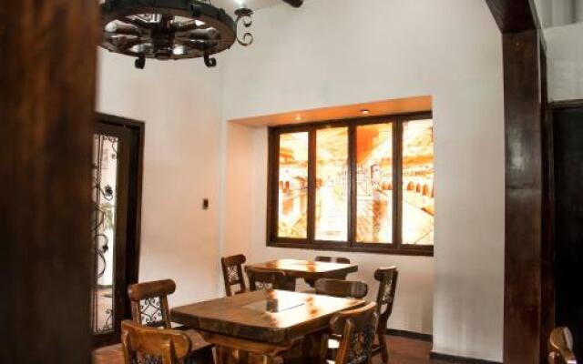 Hotel Los Portales