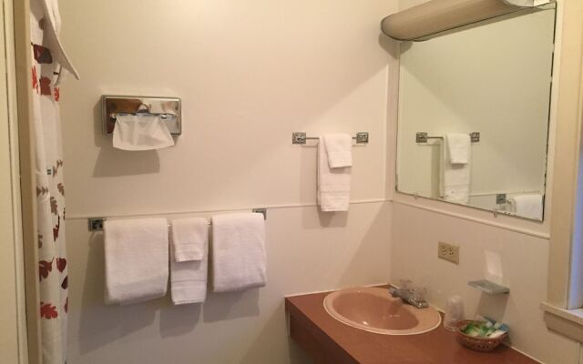 Historic Mansion House Inn