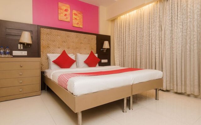 OYO 22061 Hotel Khwaishh Presidency
