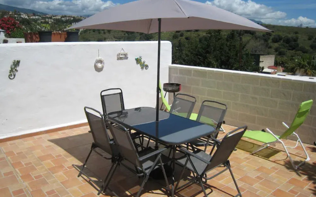 Beautiful Townhouse, Internet, Air Con, 5 Guests