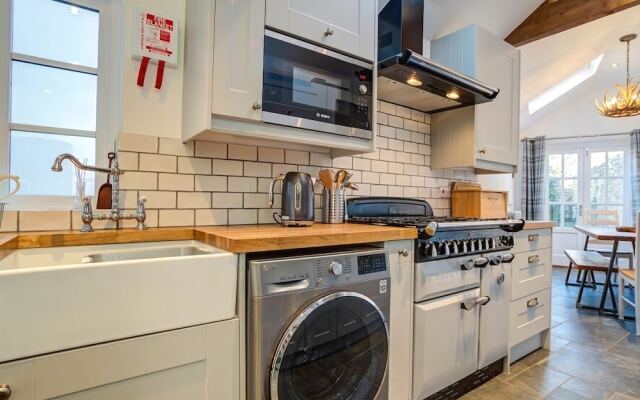 Aelia Cottage, Cirencester
