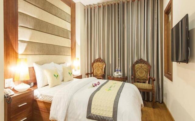 Moonlight Da Nang Hotel