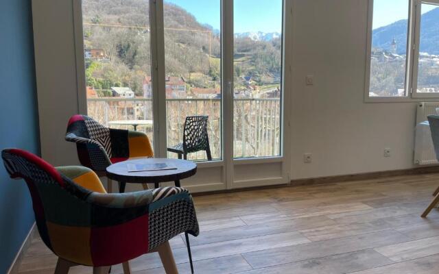 Bel appartement T3 75m² entièrement rénové.