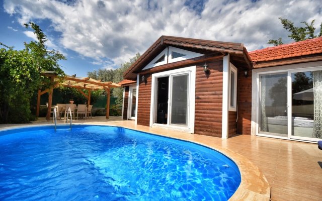 Villa Tutku by Helaltatilvillari