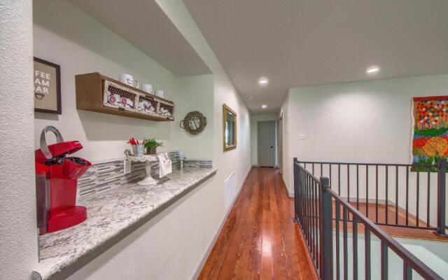 Down River Haus Ld 727 Home