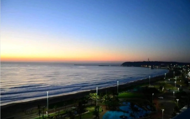 DURBAN BEACHFRONT - Tenbury 903