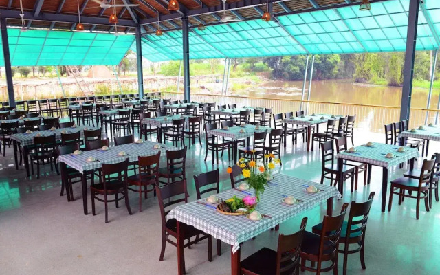 Lang Noi Tan Lap Hotel