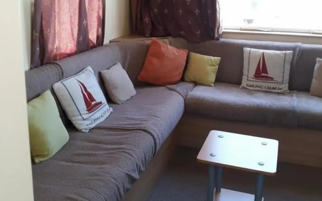 Caravan on Combe Haven - Sleeps 8 & Pet Friendly