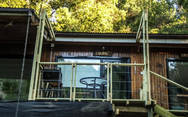 Shangri-La Lodge
