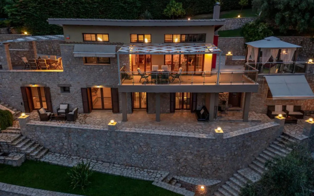 Villa Kastro - Luxury Hospitality