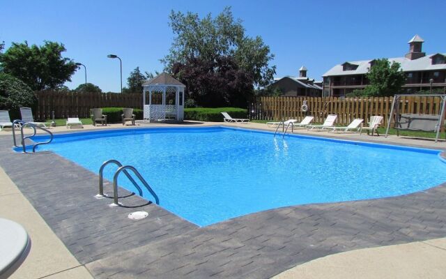 Serenity Now 2 Bedroom Condo by RedAwning