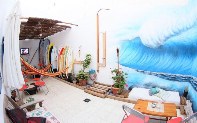 Clandestino Surf Adventure