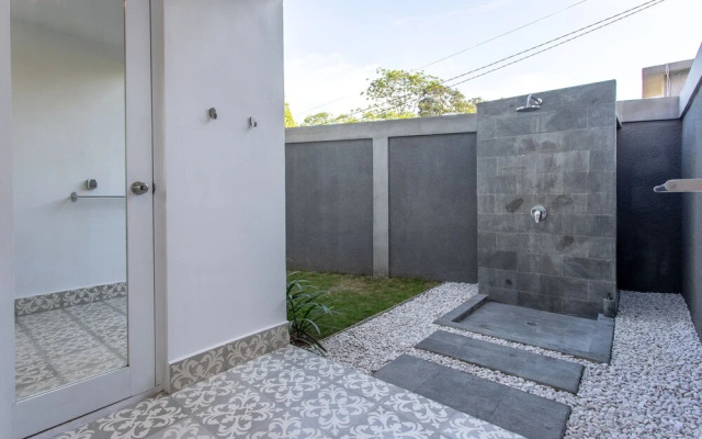 White Studio Villa