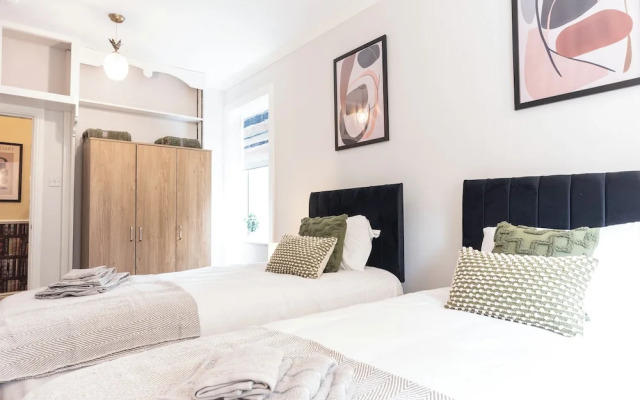 St Andrews by Guestz