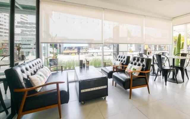 Sea Breeze Residence