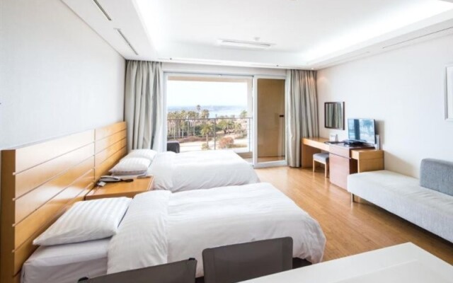 Shineville Luxury Resort