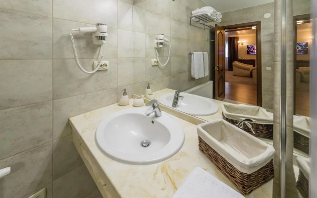 5 Kaminov VIP Apartments