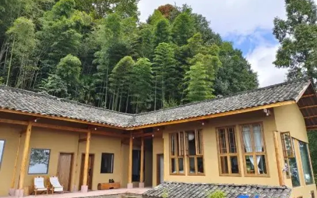 Xunzhen Mountain House