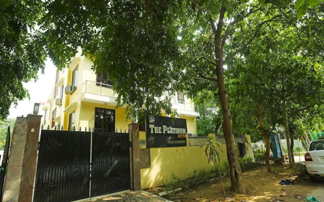 Innayat Residency By OYO Rooms