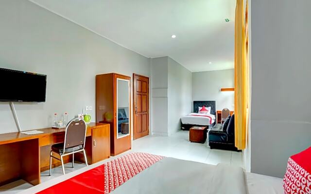 OYO 90089 Hotel Satria Syariah