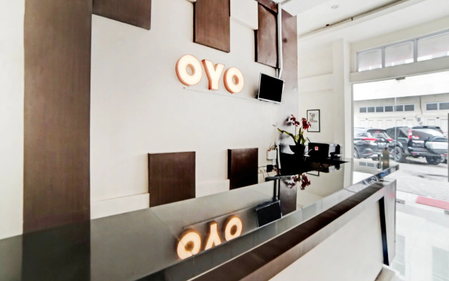 OYO 3051 Stm Suite Near Amplas Bus Terminal