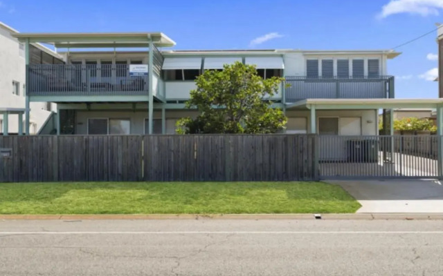 Woorim Beach House with Water Views