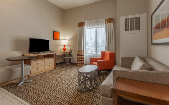 Hawthorn Suites by Wyndham Fargo