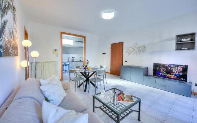 The Modern Apartment In Stresa