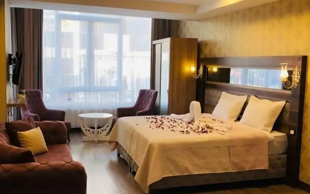 10 Numara Gold Suit Otel