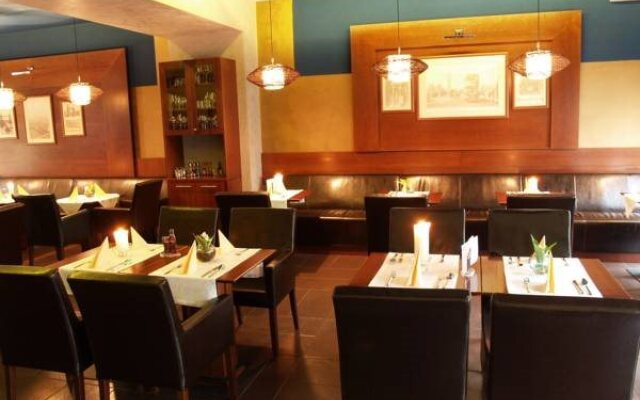 LONDON Boutique hotel & Restaurant