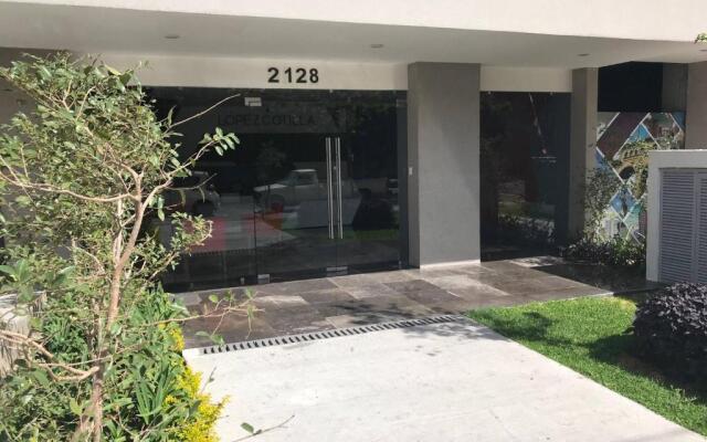 Beautiful Apartment Furnished - Great Location - Swimming Pool Gym Wifiaa