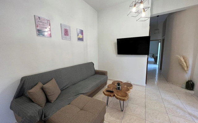 Cozy 1 Bd Apt in Therisos with Balcony