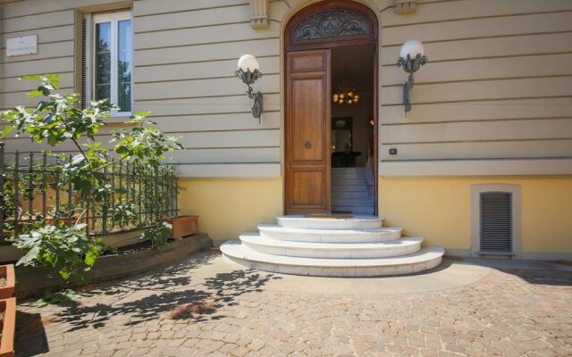 Modern & Stylish Oberdan