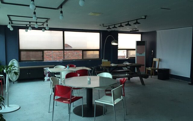 Suwon Guesthouse 2nd oppane