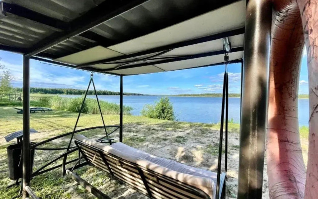 Guest house Ura Seliger