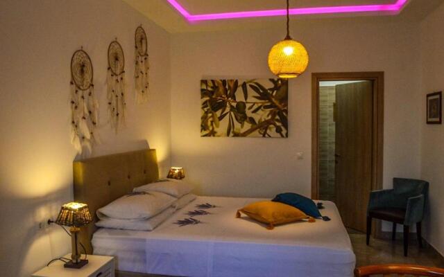 Golden Mile STUDIO-APARTMENT
