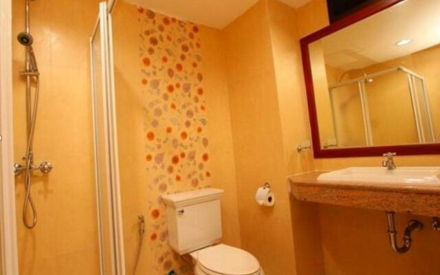 Baan Klang Hua Hin Resort & Condominium