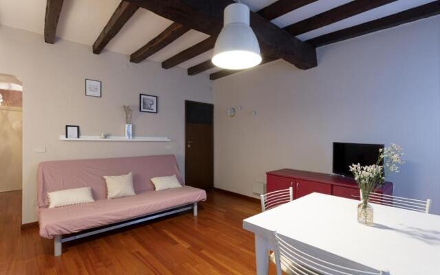 Rua Freda Apartments