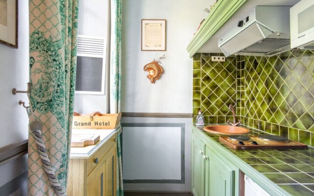 Cozy Apartment in Drome with Pool