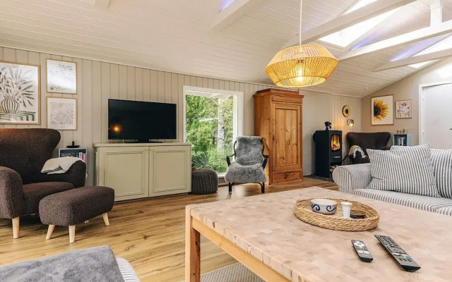 6 Person Holiday Home in Albaek