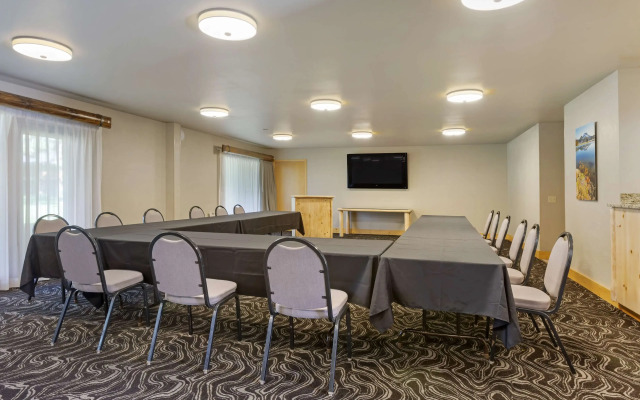 Best Western Ponderosa Lodge