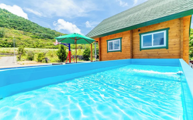 reginaishigakilogterior1 – Pool – Ishigaki Island