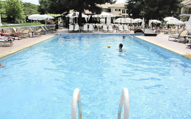 Hotel Lesse