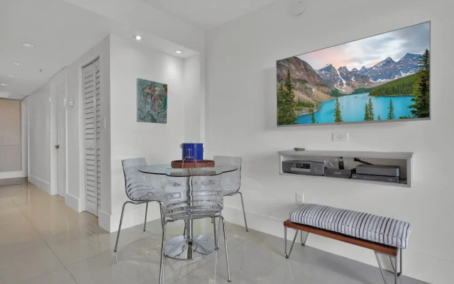 Gorgeous Spacious 2bed Bayview Apartment
