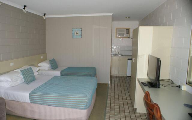 Sandbar Motel