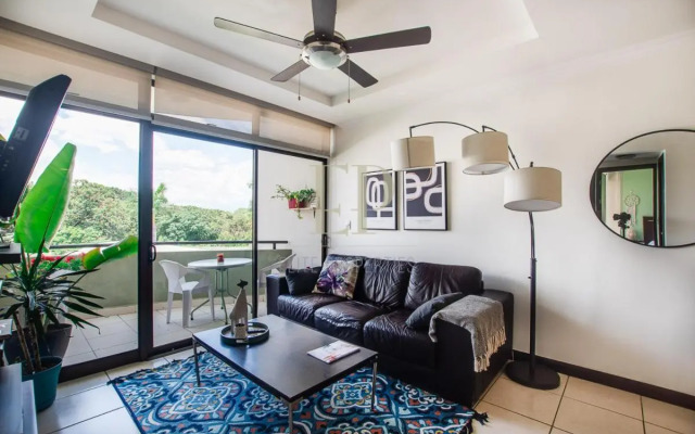 Modern 2 bed APT complex Pool,Tennis,Gym,FreeWiFi