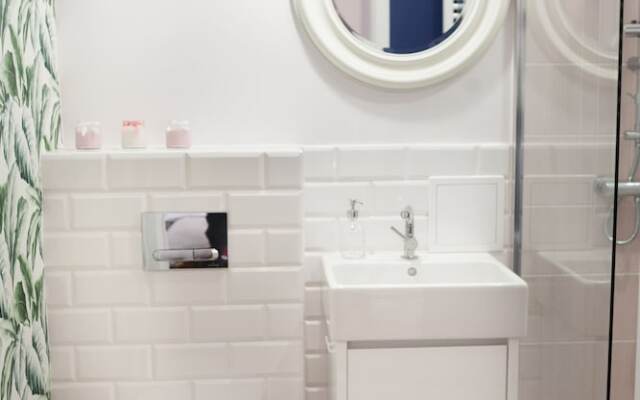 Warsaw Concierge Royal Baths Studio