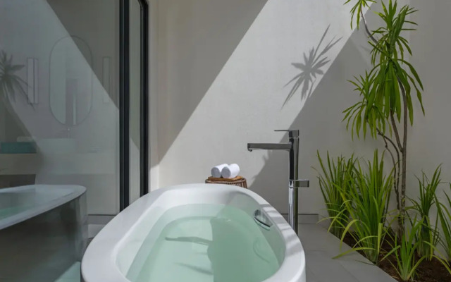 Avani Barbarons Seychelles Resort